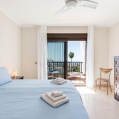 Incredible Apartment With Sea Views And Balcony Михас Екстериор снимка