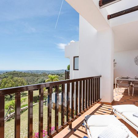 Incredible Apartment With Sea Views And Balcony Михас Екстериор снимка