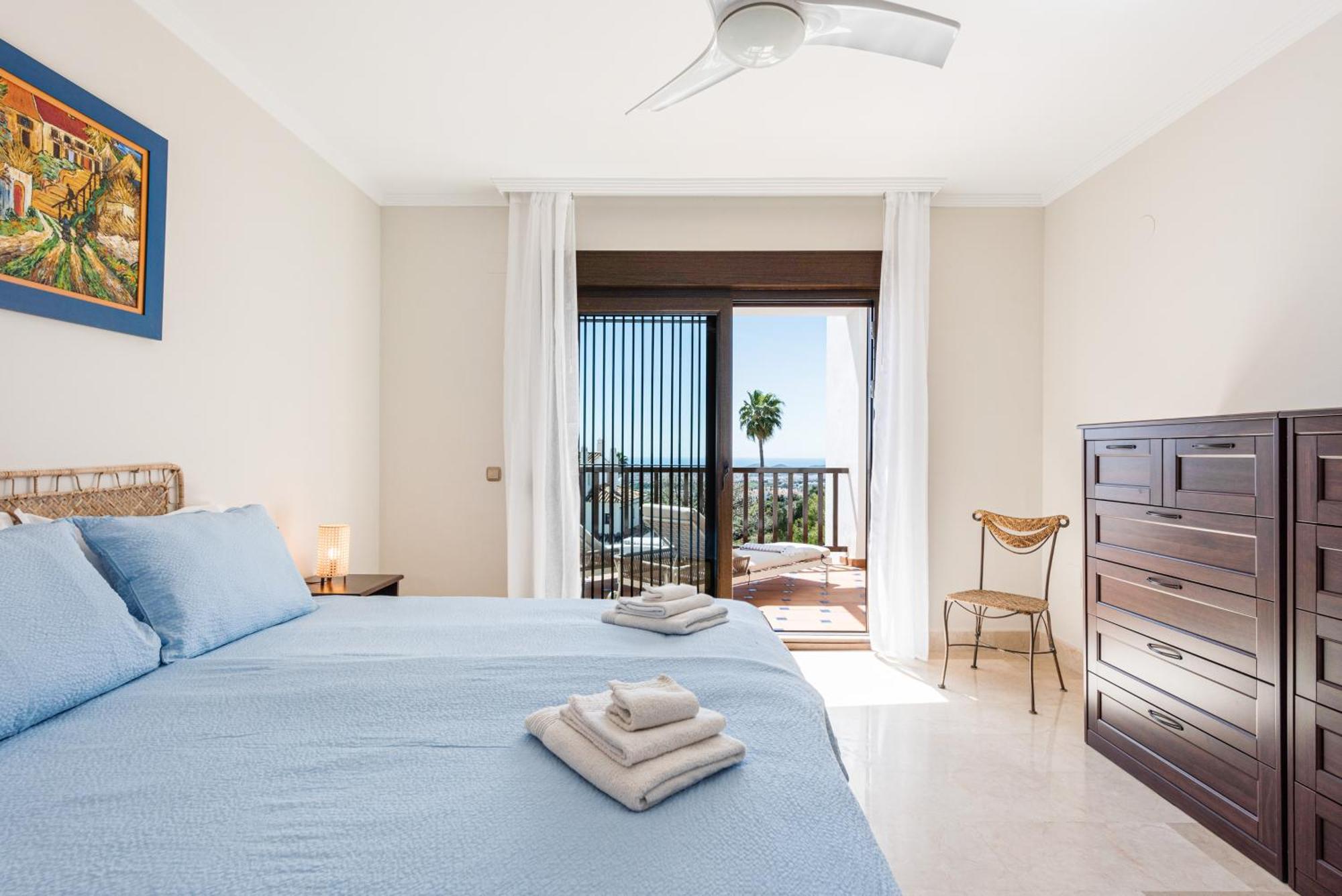 Incredible Apartment With Sea Views And Balcony Михас Екстериор снимка