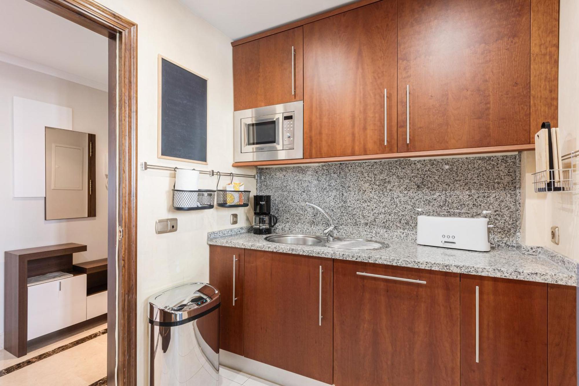Incredible Apartment With Sea Views And Balcony Михас Екстериор снимка